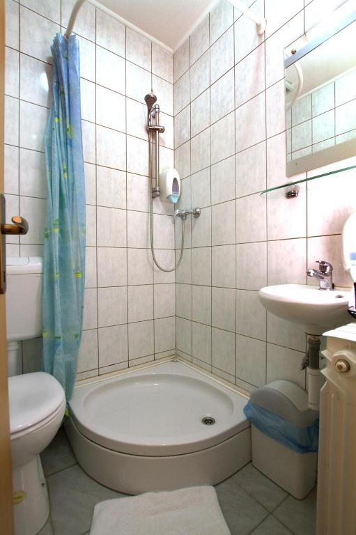 Guest House Ivac Inn Zagreb Airport Velika Gorica Ruang foto