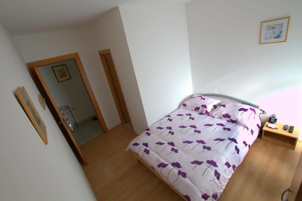 Guest House Ivac Inn Zagreb Airport Velika Gorica Bagian luar foto